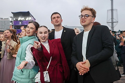 \"Алые паруса\", грандиозное шоу и незабываемые эмоции! В Минске прошел республиканский бал выпускников