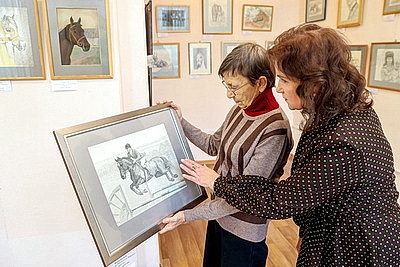 \"Лошадь - человеку крылья!\" Выставка творческих работ открылась в Гомеле