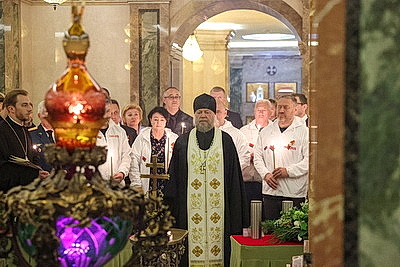 Частицы истории. Участники автопробега \"Дорогами Победы\" заложили в Минске 11 капсул с землей из городов-героев