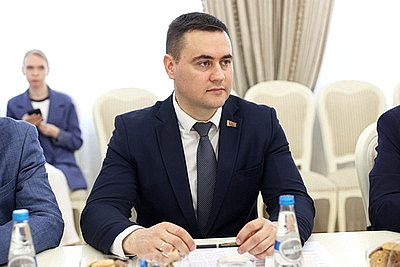 С акцентом на \"цифру\". Турчин предлагает России реализовать совместный образовательный проект будущего