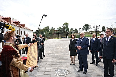 Лукашенко посетил реконструированный комплекс \"Лошицкий\" в Минске