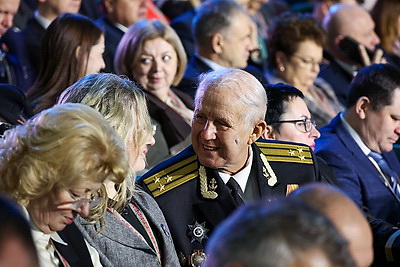 Второе заседание VII ВНС продолжает работу