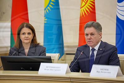 \"Обеспечить безбарьерную среду и реализовать таланты\". Как развивается инклюзивная культура в СНГ