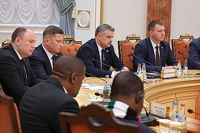 Лукашенко заявил об ощутимых практических результатах в сотрудничестве с Зимбабве