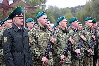 Молодое пополнение пограничников и военнослужащих внутренних войск приняли присягу в Брестской крепости