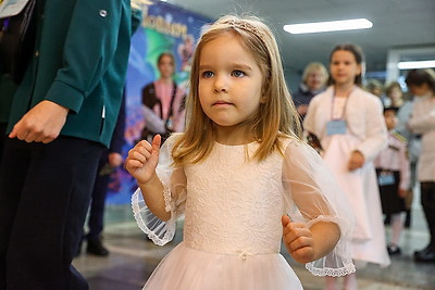 Приглашения на областной новогодний праздник в Бресте получили 900 детей