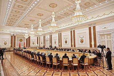 О смыслах Дня народного единства. Лукашенко проводит большую встречу с идеологическим активом и экспертами