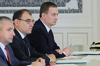 \"Не раскачиваться, а бурить\". Лукашенко ставит перед нефтяниками напряженные задачи