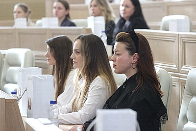 Кочанова - женщинам-военнослужащим: ваша служба подтверждает, что наши женщины могут все