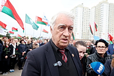 \"Это был не лагерь, а фабрика смерти\". В Тростенце открыли памятный знак жертвам геноцида