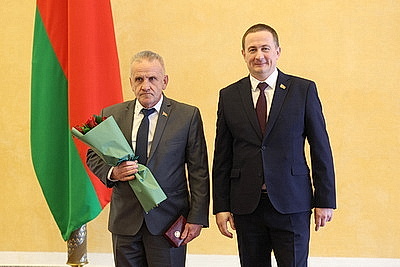 За профессионализм, талант и преданность делу. Турчин вручил госнаграды представителям различных сфер