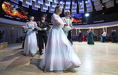 Теплый привет из молодости. Офицерский бал в Витебске собрал ветеранов воинской службы