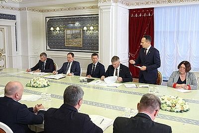 Лукашенко поручил определить механизмы контроля в сфере криптовалют