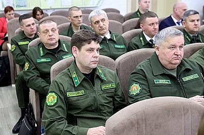 Завершить разработку ветроломов и восстановить лес после июльского урагана. Сроки и объемы обсудили в Жлобине