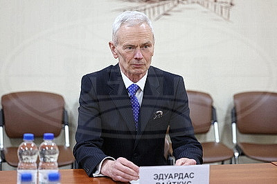Литовский политик: наше руководство ведет Литву по пути уничтожения народа и государственности