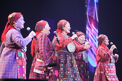 \"Душа народная\" и \"Танцплощадка с \"Душевным радио\" завершили масштабный музыкальный фестиваль в Минске