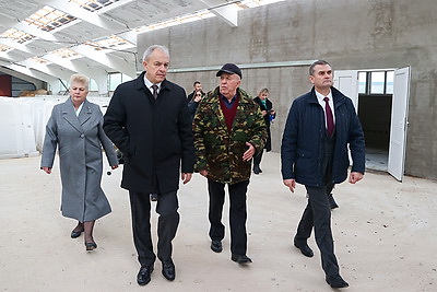 Сергеенко в Браславе пообщался с молодыми специалистами и ознакомился с новым отделением ЦРБ