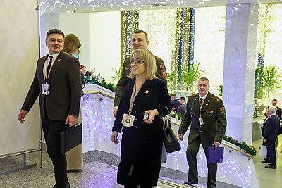 Второе заседание VII ВНС продолжает работу