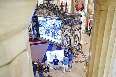 От БЕЛАЗа до партизанской медали. Что представлено в белорусском павильоне на ВДНХ