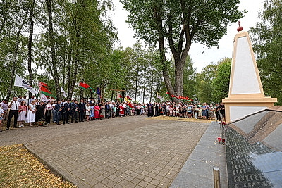 У мемориала сожженным Шауличам в Волковысском районе прошел памятный митинг