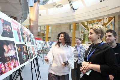 \"В этих фото зашит код \"Марафона единства\". Акулович об энергии новой фотовыставки БЕЛТА