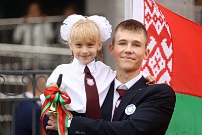 После реконструкции распахнула двери школа №1 в Лунинце