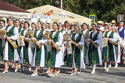 Подворья, выставки, концерты. Волковыск принимает областные \"Дажынкi\"