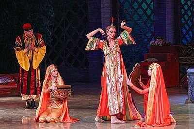 Церемония чествования тружениц села состоялась в Большом театре Беларуси