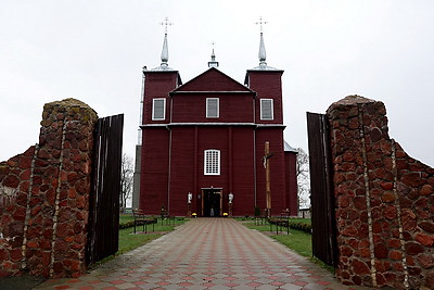 Достопримечательности. Костел Св. Иоанна Крестителя в Волпе