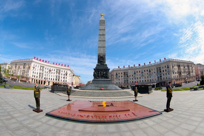 Города Беларуси украсили ко Дню Победы