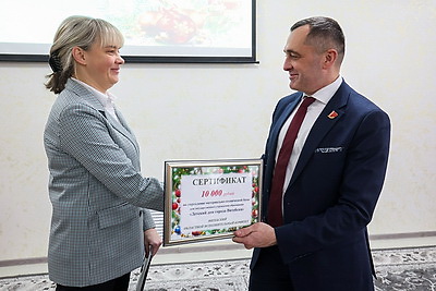 Акция \"Наши дети\". С новогодними праздниками поздравили ребят витебского детского дома