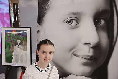 \"Картина - как победа над болезнью\". В Минске открылась выставка воспитанников детского хосписа