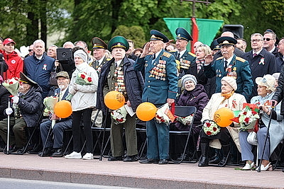 Парад, шествие \"Беларусь помнит\". Гродно празднует День Победы