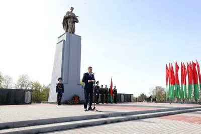 Останки 38 жертв устроенного фашистами геноцида перезахоронили в Бресте