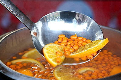 Зимняя сказка и вкусные угощения. Рождественская ярмарка открылась у Дворца спорта в Минске