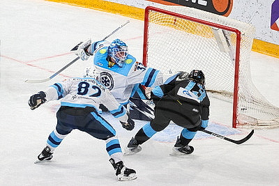 Минские динамовцы разгромили \"Сибирь\"