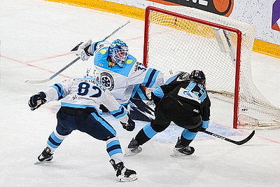 Минские динамовцы разгромили \"Сибирь\"