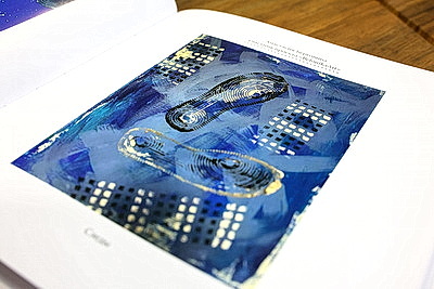 Познать душу через касание. Удивительная история незрячей художницы и ее тактильных картин