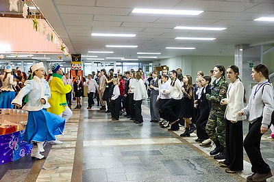 Приглашения на областной новогодний праздник в Бресте получили 900 детей