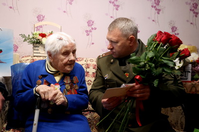 \"Берегите мир и страну нашу\". Как напутствовала нынешнее поколение ветеран ВОВ из Гродно