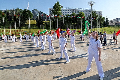 Торжественная церемония поднятия флага \"Славянского базара\" прошла в Витебске