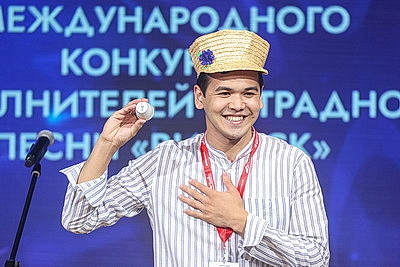 Сюрприз для участников. Как прошла жеребьевка конкурса молодых исполнителей на \"Славянском базаре в Витебске\"