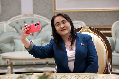 Дворец Независимости \"завирусился\". Популярные блогеры смогли снять уникальный контент