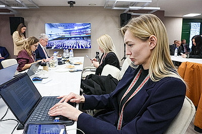 Второе заседание VII ВНС продолжает работу