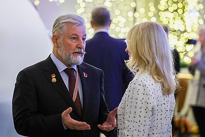 Второе заседание VII ВНС продолжает работу