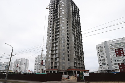 Депутаты оценили квартирный фонд первого в Гомеле небоскреба