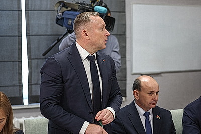 Лукашенко ознакомился с развитием в Беларуси птицеводческой отрасли