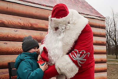 Сотни семей собрались на \"Новогодней круговерти\" в Могилеве