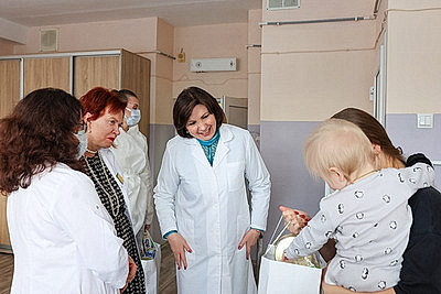 В ожидании новогоднего чуда. Кочанова поздравила юных пациентов РНПЦ детской онкологии