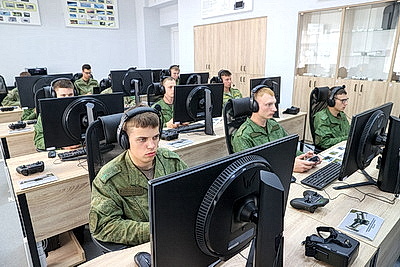 Операторов беспилотников начали готовить в госуниверситете транспорта в Гомеле